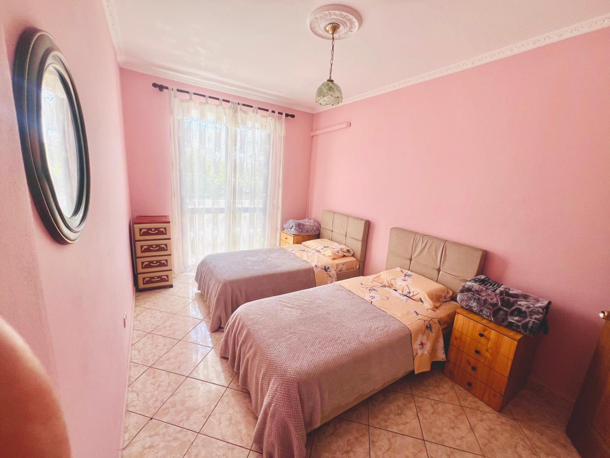 Lovely 3-Bedroom Rental Unit In Durrës Eksteriør bilde