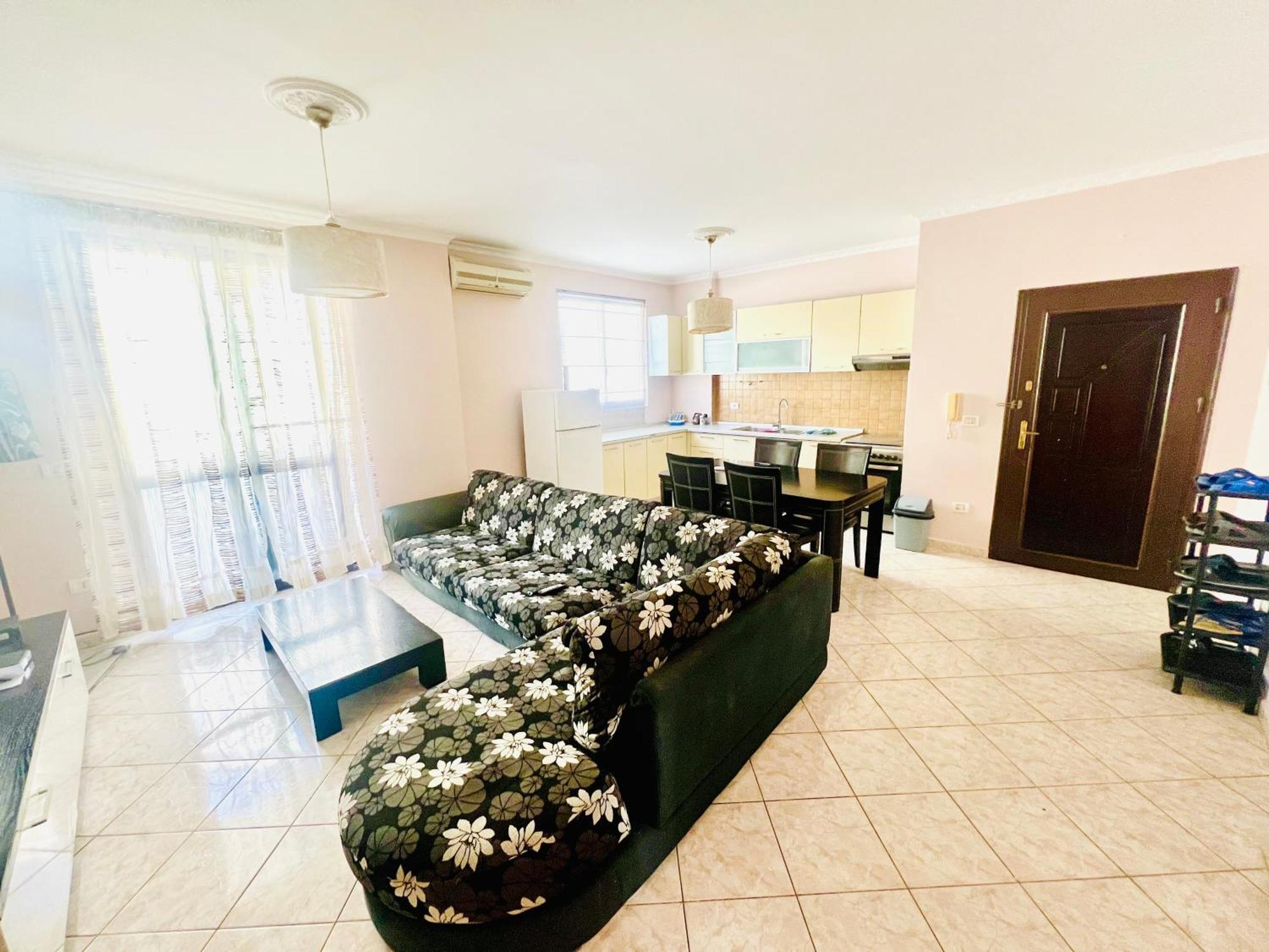 Lovely 3-Bedroom Rental Unit In Durrës Eksteriør bilde